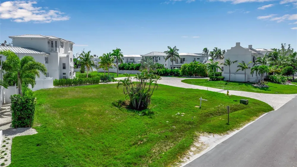 610 HIBISCUS WAY Longboat Key, FL 34228