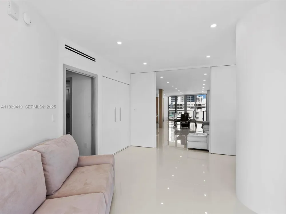 3101 S Ocean Dr #1608 Hollywood, FL 33019