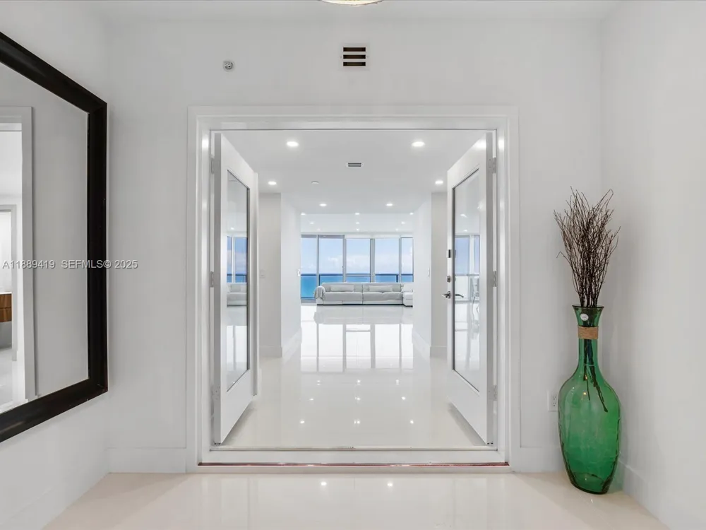 3101 S Ocean Dr #1608 Hollywood, FL 33019