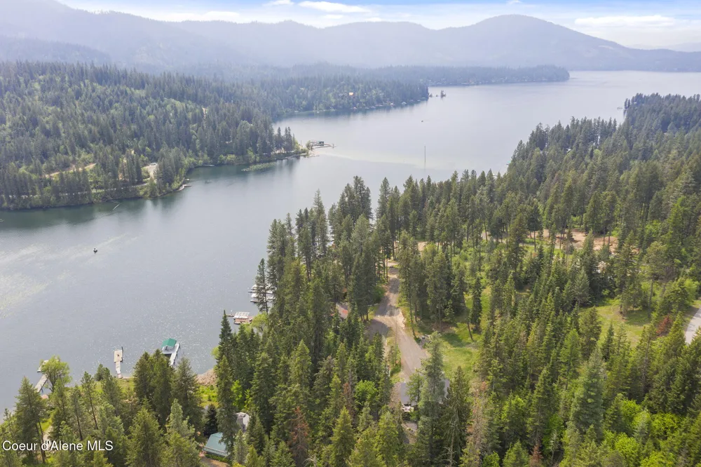 12704 Lakewood Drive Hayden, ID 83835