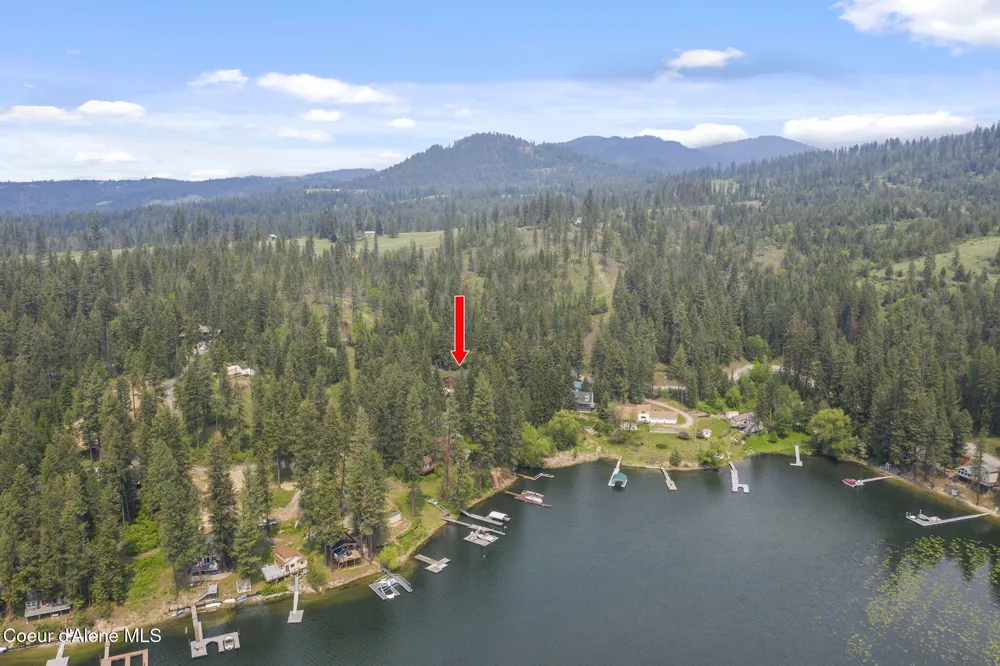 12704 Lakewood Drive Hayden, ID 83835