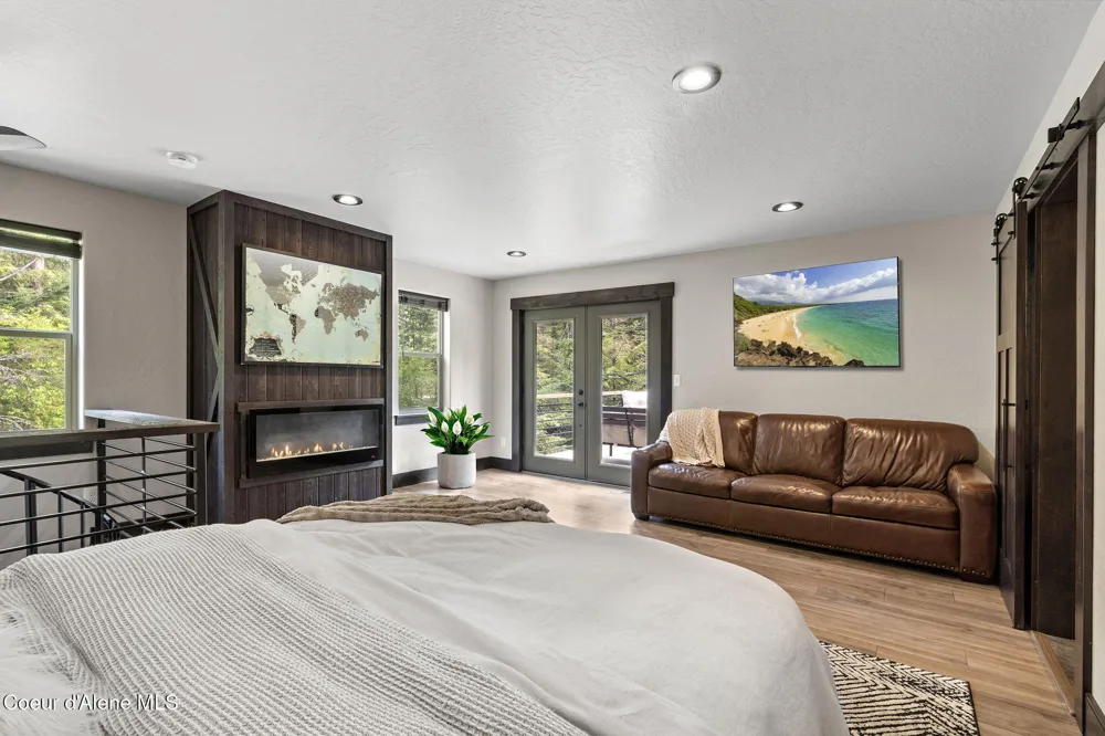 12704 Lakewood Drive Hayden, ID 83835