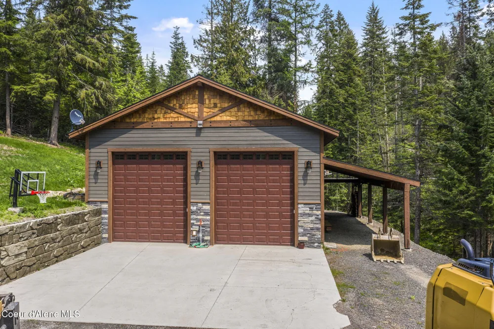 12704 Lakewood Drive Hayden, ID 83835