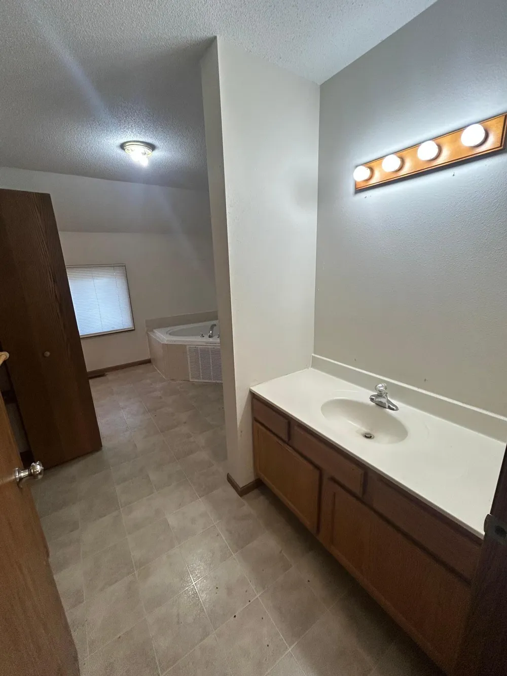 408 Main Avenue Thief River Falls, MN 56701