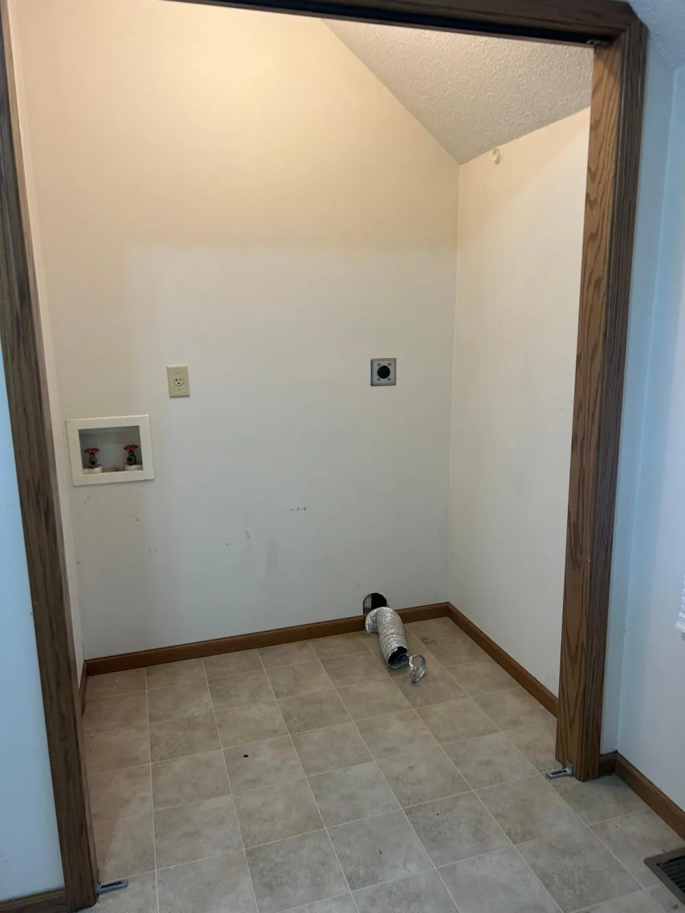 408 Main Avenue Thief River Falls, MN 56701