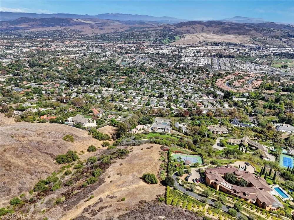 1 O'Hill Laguna Niguel, CA 92677