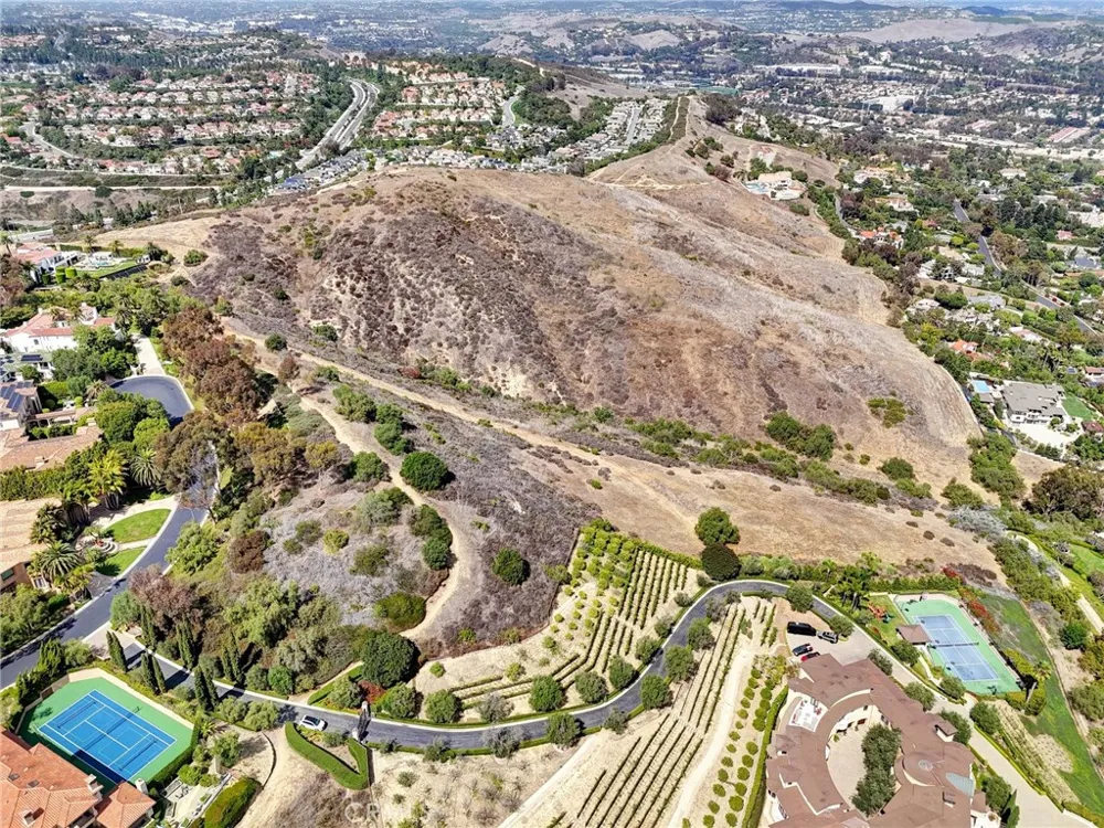 1 O'Hill Laguna Niguel, CA 92677