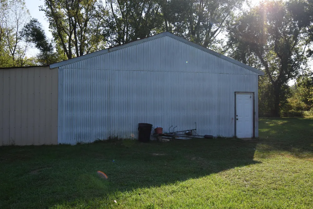 60772 61st Avenue Hartford, MI 49057
