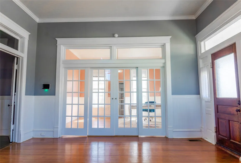 710 S Magnolia Street Palestine, TX 75801