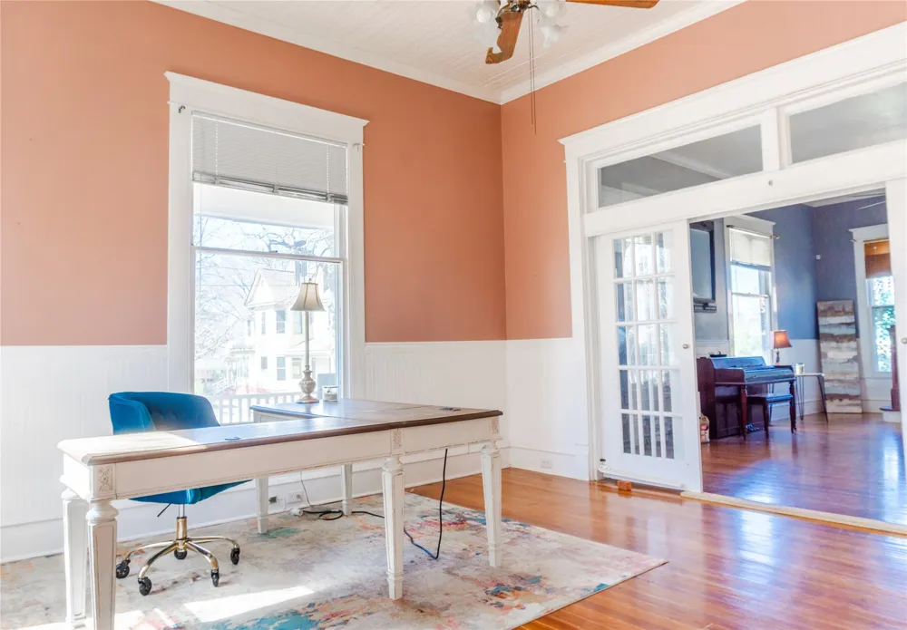710 S Magnolia Street Palestine, TX 75801