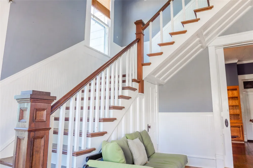 710 S Magnolia Street Palestine, TX 75801