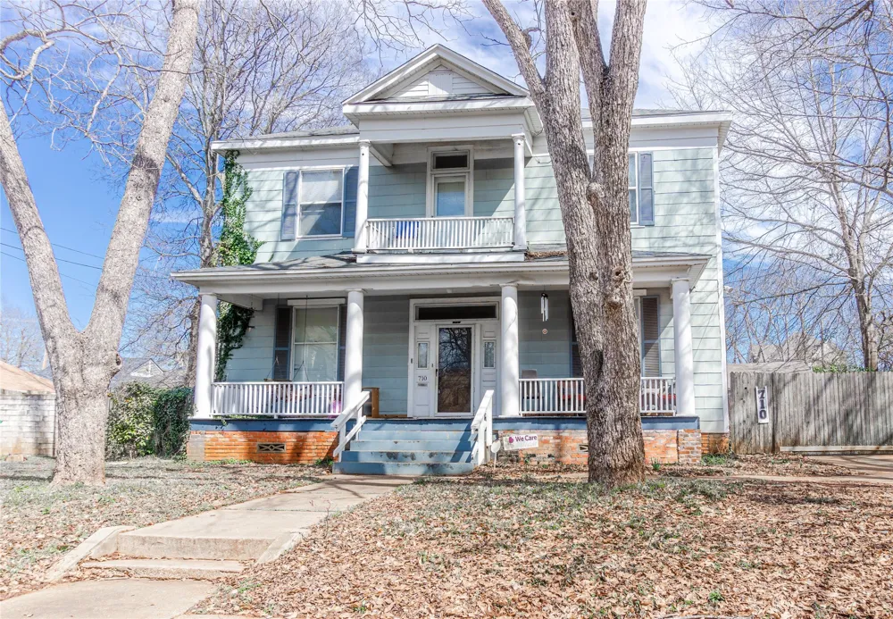 710 S Magnolia Street Palestine, TX 75801