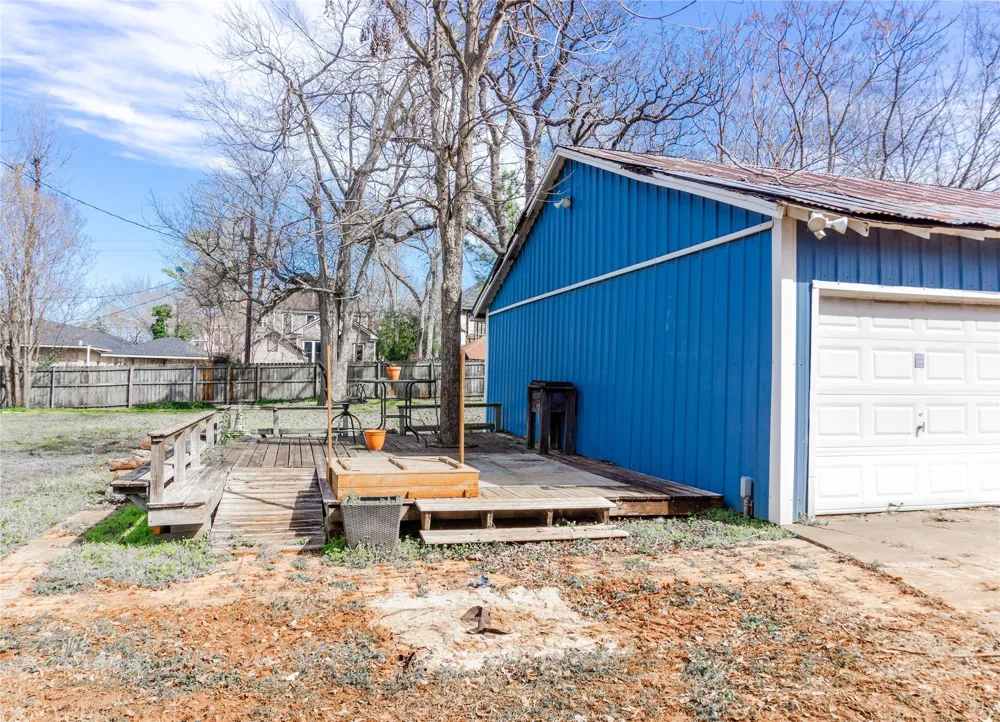710 S Magnolia Street Palestine, TX 75801