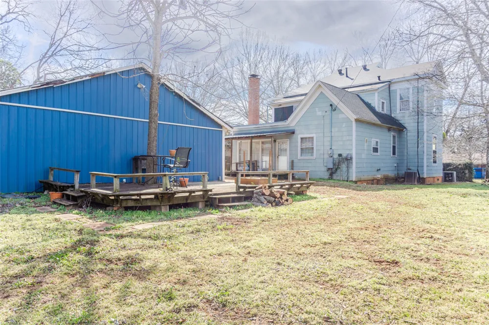 710 S Magnolia Street Palestine, TX 75801