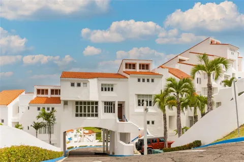 6000 RIO MAR BLVD VILLA LAS BRISAS #10A