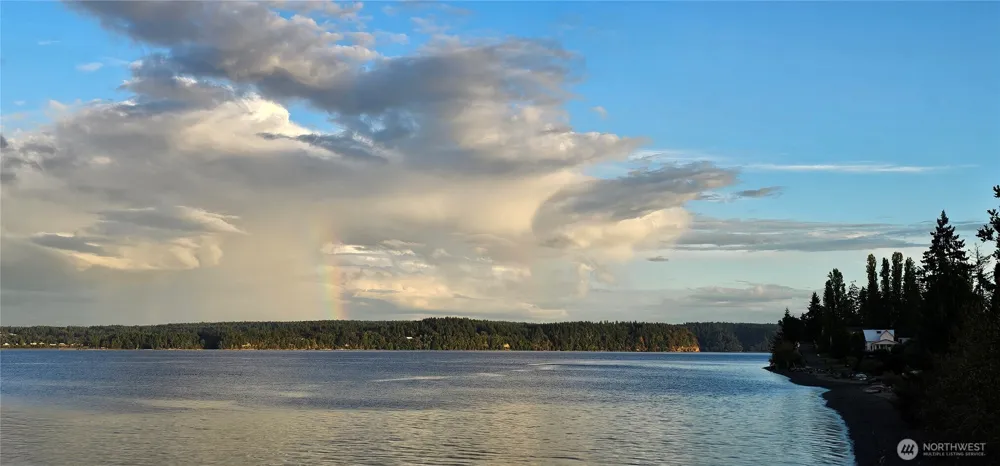 10115 Edgewood Drive Anderson Island, WA 98303