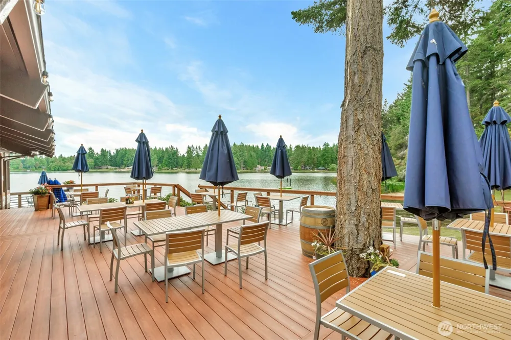 10115 Edgewood Drive Anderson Island, WA 98303