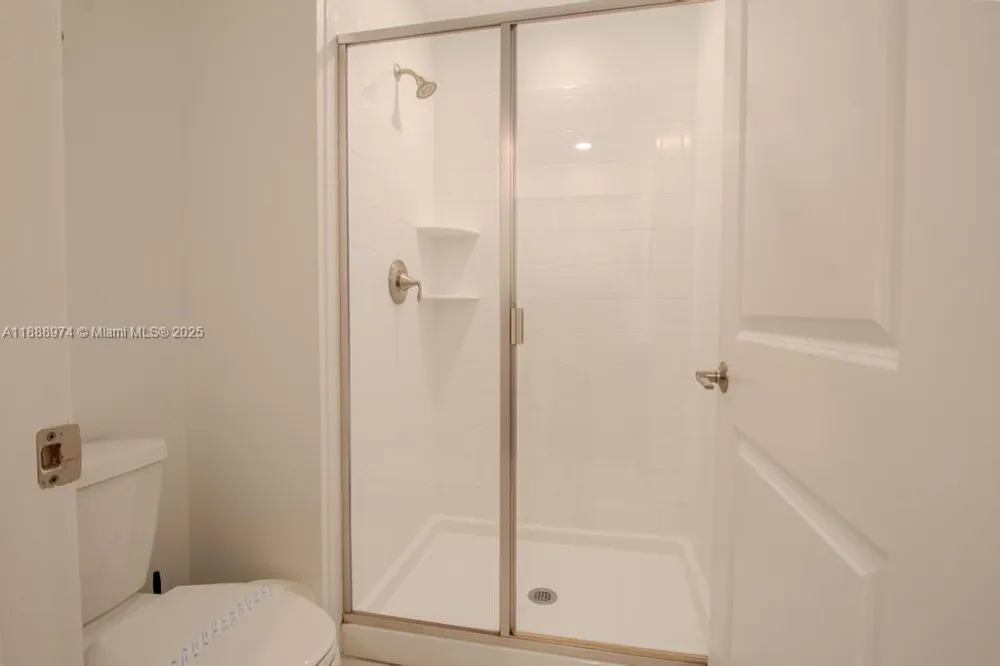 962 splash Shot  Pl Kissimmee, FL 33896