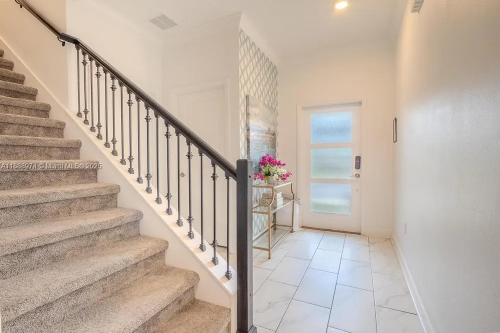 962 splash Shot  Pl Kissimmee, FL 33896