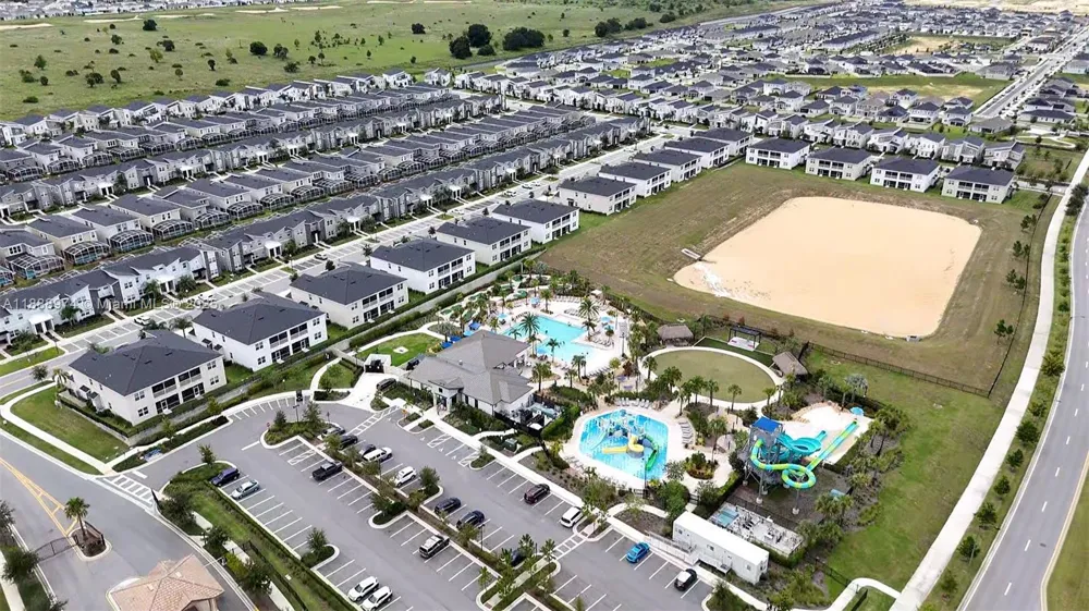 962 splash Shot  Pl Kissimmee, FL 33896