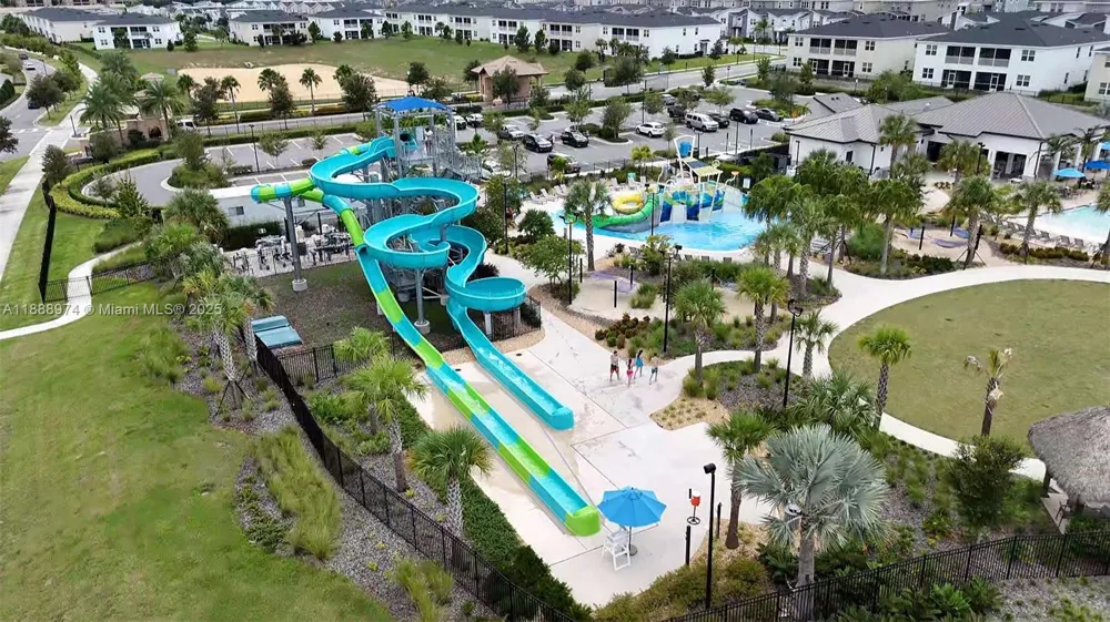 962 splash Shot  Pl Kissimmee, FL 33896
