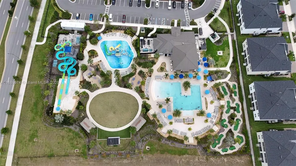 962 splash Shot  Pl Kissimmee, FL 33896