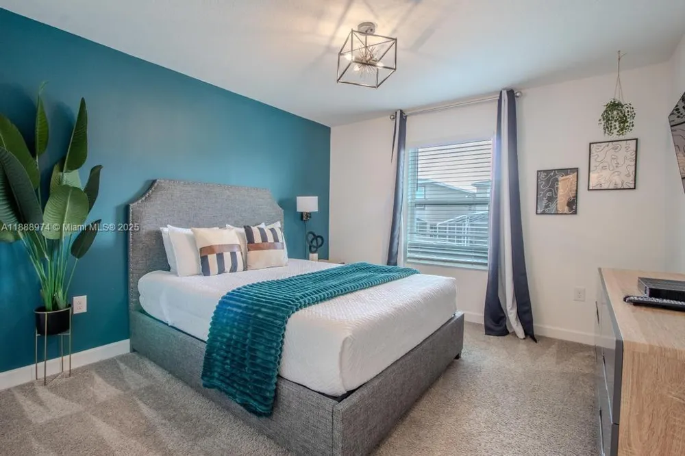 962 splash Shot  Pl Kissimmee, FL 33896