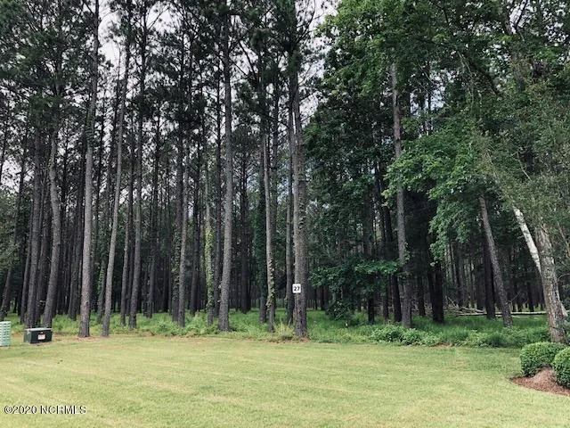 28 Madison Avenue Oriental, NC 28571