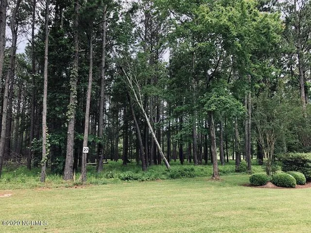 28 Madison Avenue Oriental, NC 28571