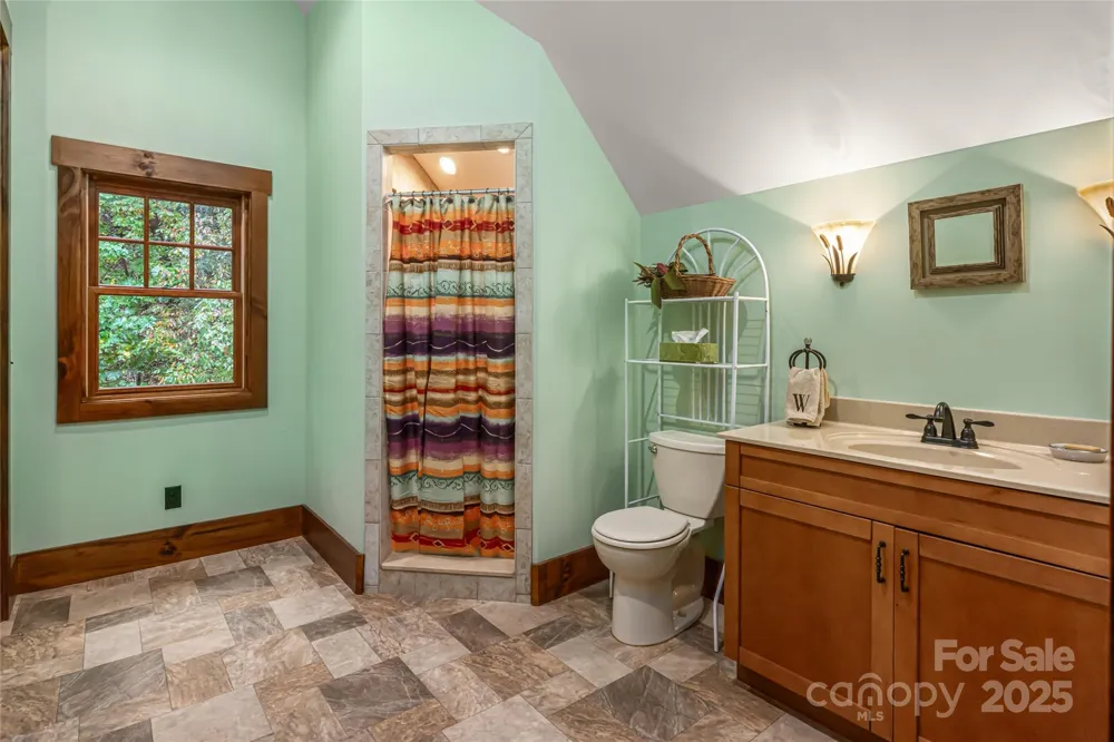 635 Whisper Mountain Drive Leicester, NC 28748