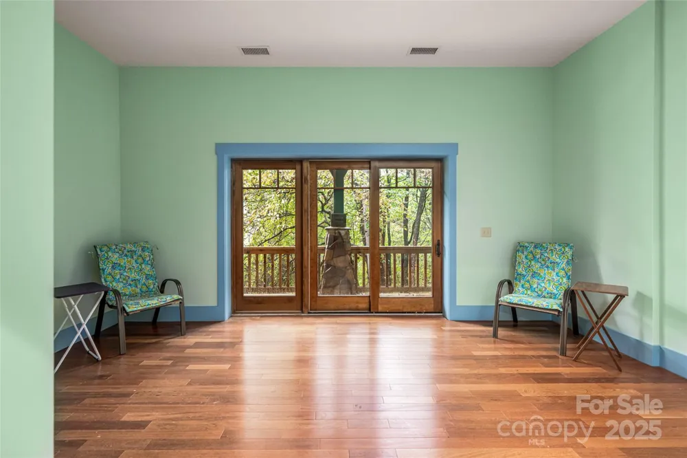 635 Whisper Mountain Drive Leicester, NC 28748