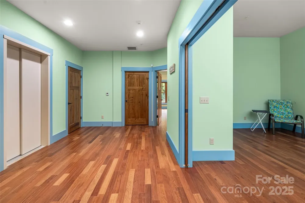 635 Whisper Mountain Drive Leicester, NC 28748