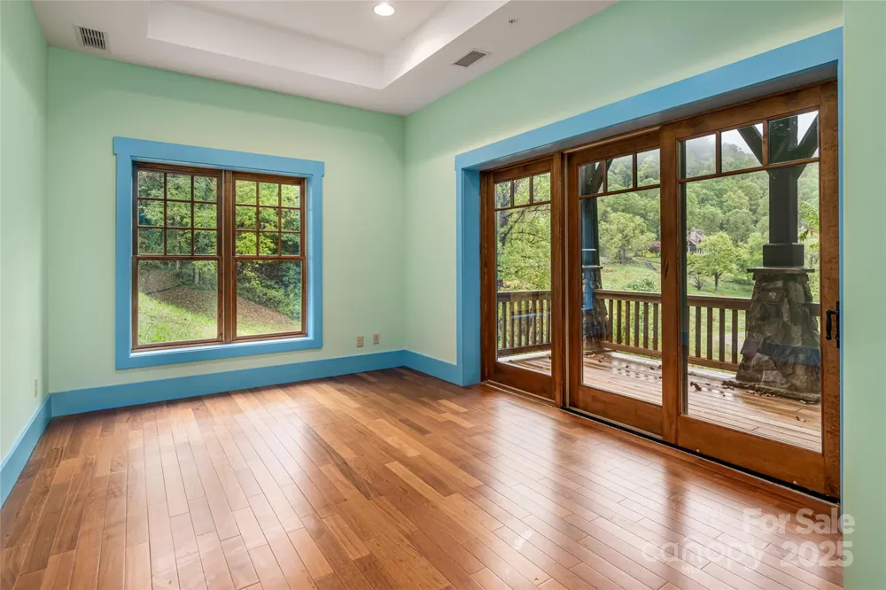 635 Whisper Mountain Drive Leicester, NC 28748