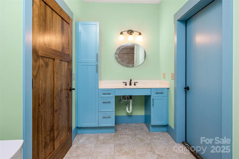 635 Whisper Mountain Drive Leicester, NC 28748