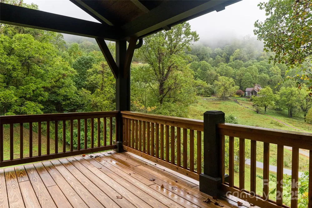 635 Whisper Mountain Drive Leicester, NC 28748
