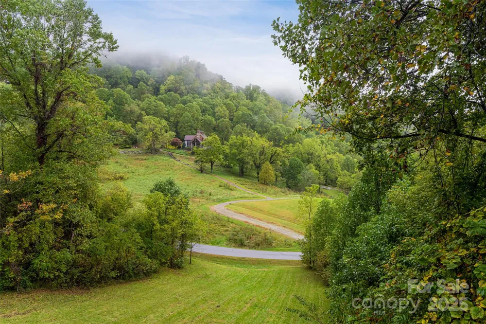 635 Whisper Mountain Drive Leicester, NC 28748