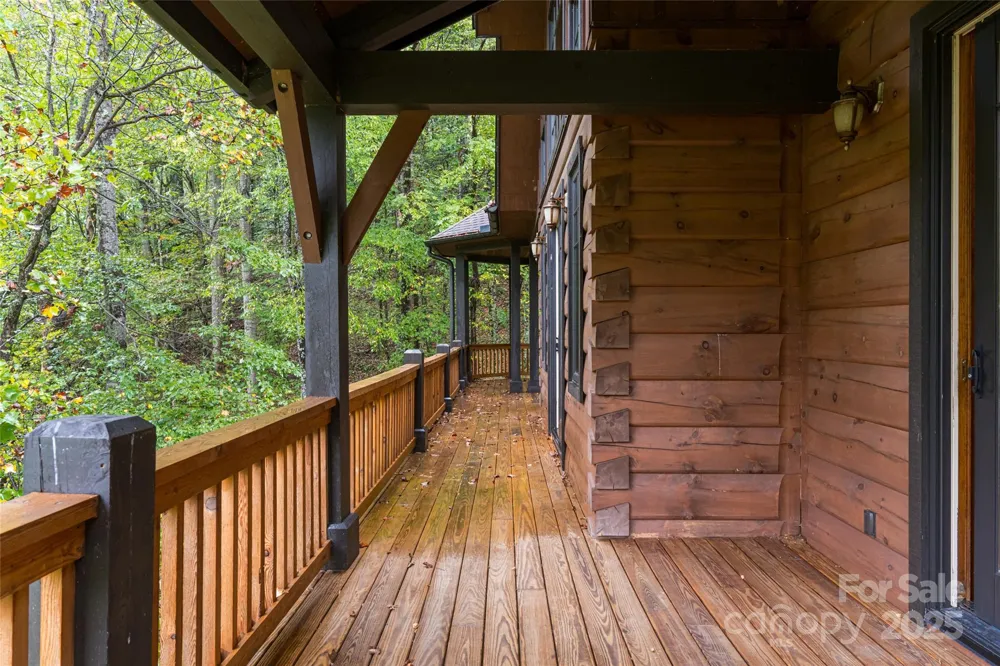 635 Whisper Mountain Drive Leicester, NC 28748