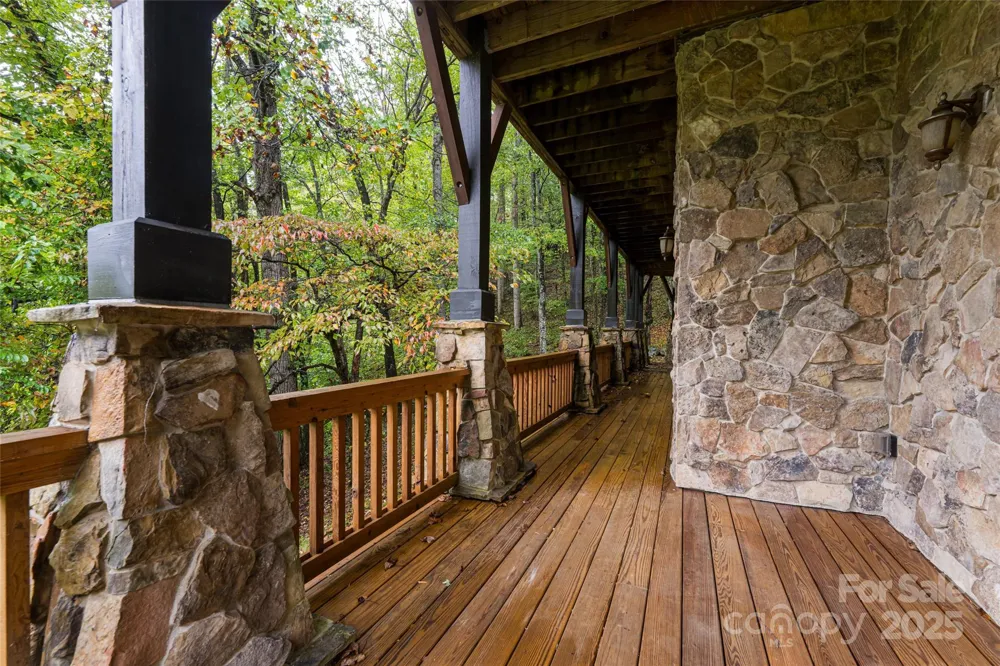 635 Whisper Mountain Drive Leicester, NC 28748