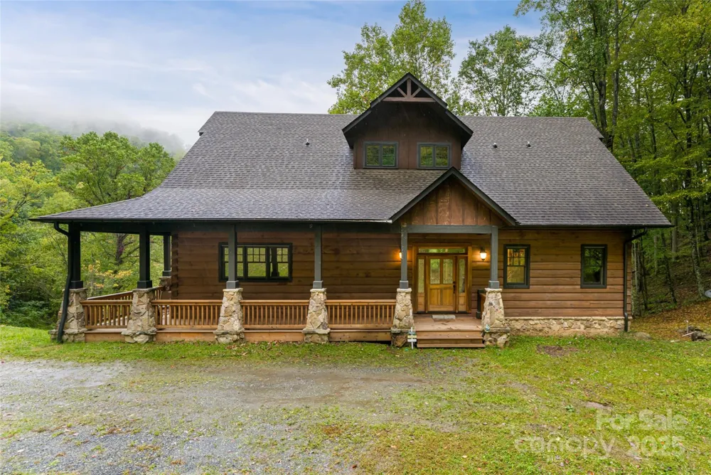635 Whisper Mountain Drive Leicester, NC 28748