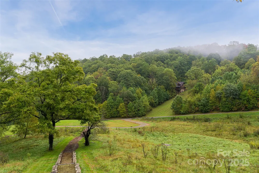 635 Whisper Mountain Drive Leicester, NC 28748