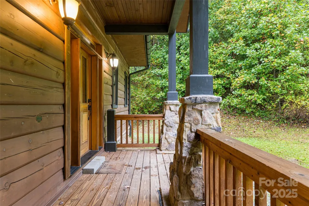 635 Whisper Mountain Drive Leicester, NC 28748