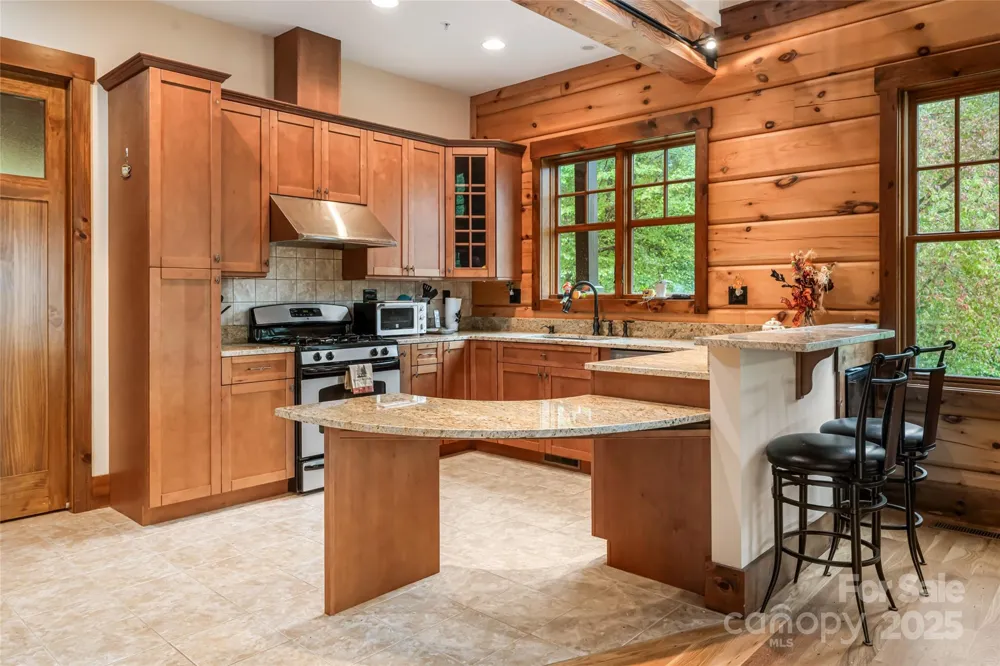 635 Whisper Mountain Drive Leicester, NC 28748