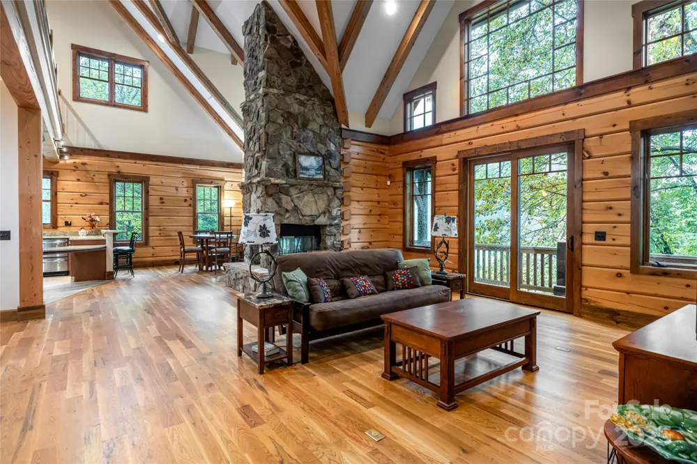 635 Whisper Mountain Drive Leicester, NC 28748
