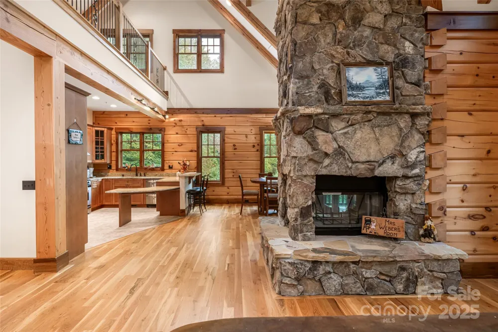635 Whisper Mountain Drive Leicester, NC 28748