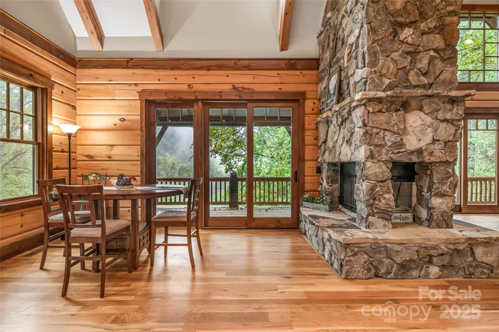635 Whisper Mountain Drive Leicester, NC 28748