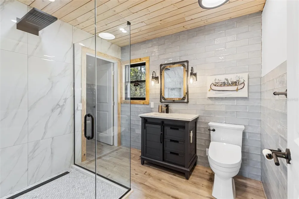 1069 SE SUWANNEE TRAIL Branford, FL 32008