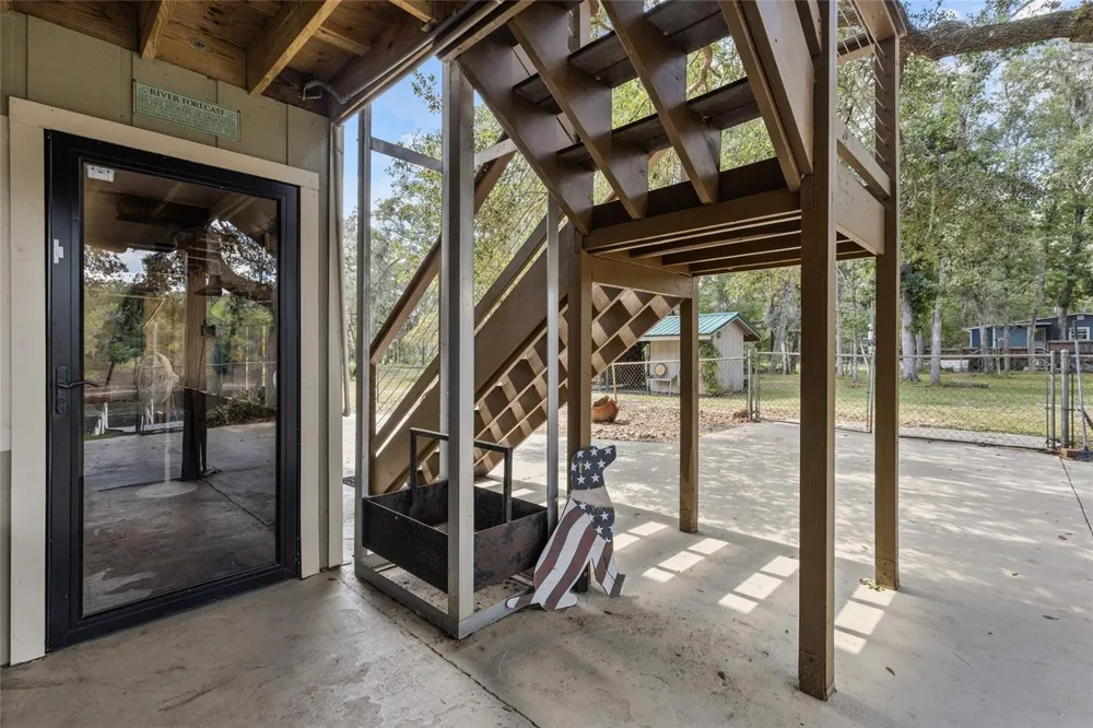 1069 SE SUWANNEE TRAIL Branford, FL 32008