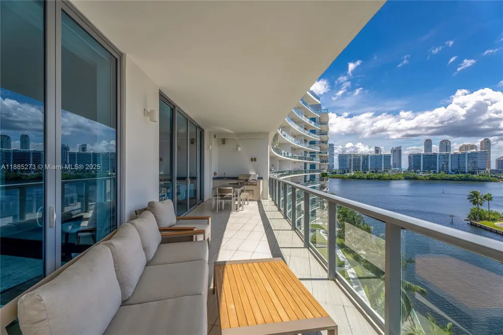 3250 NE 188th St #603 Aventura, FL 33180
