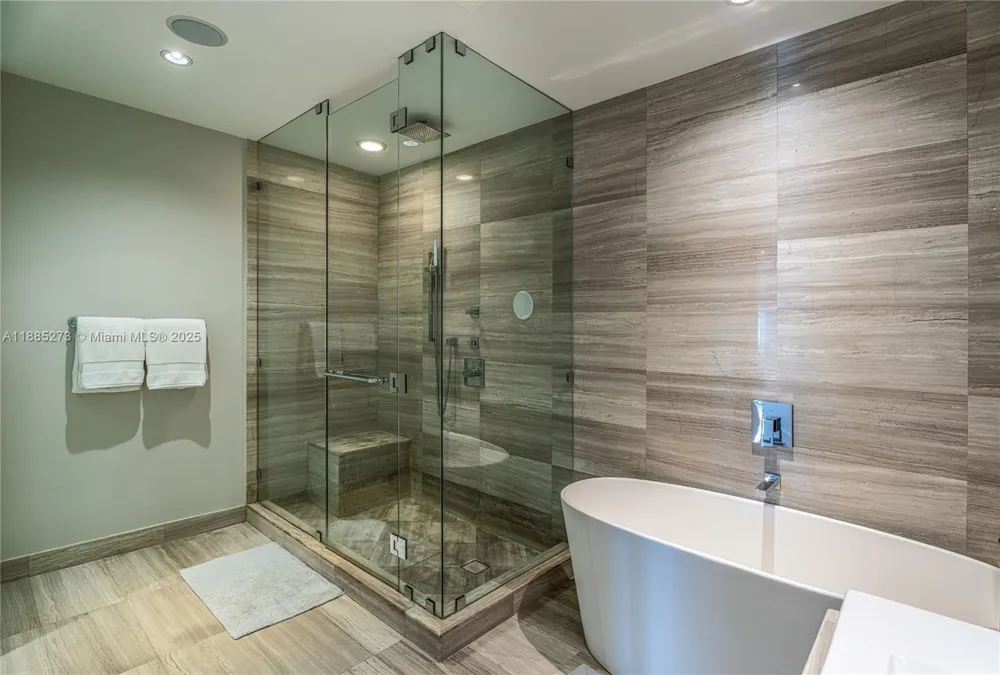 3250 NE 188th St #603 Aventura, FL 33180