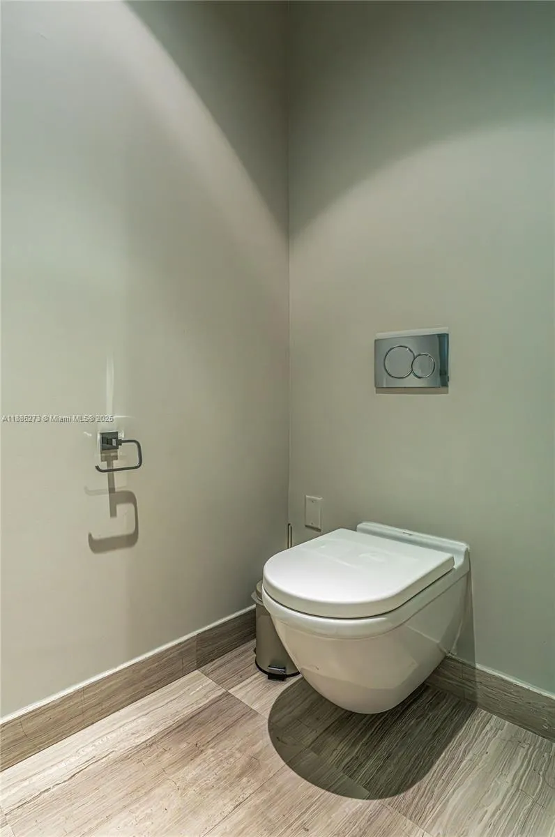 3250 NE 188th St #603 Aventura, FL 33180
